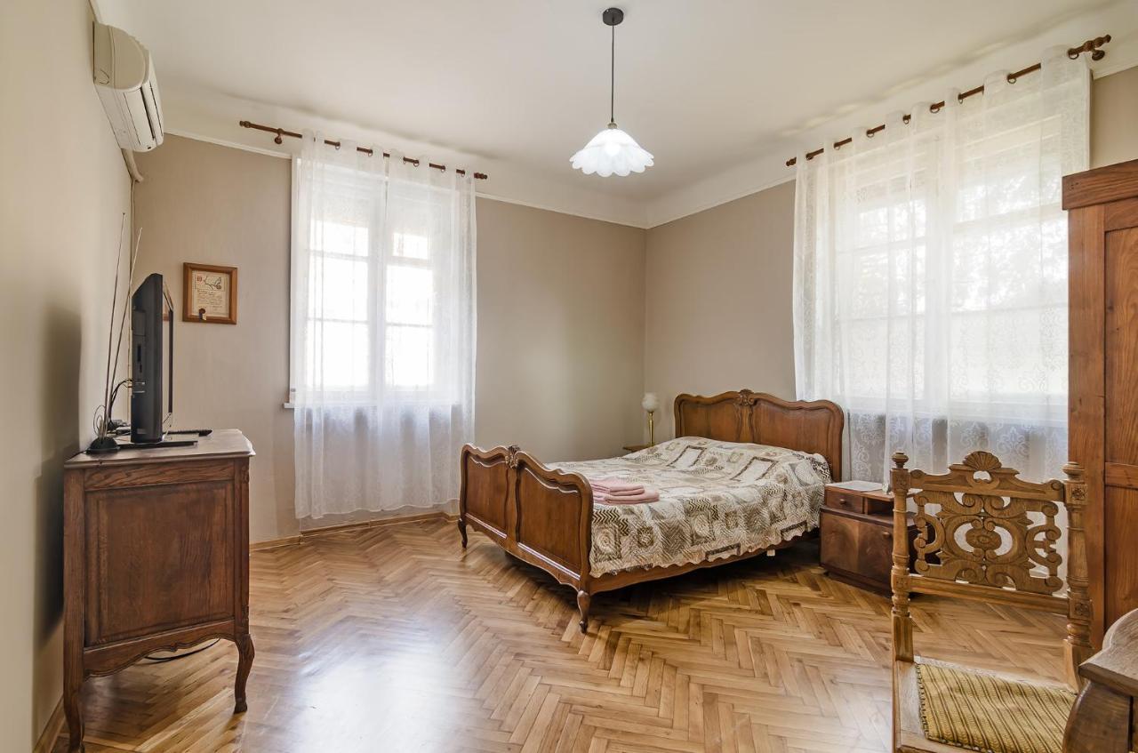 Appartement Апартамент Жасмин à Varna Extérieur photo